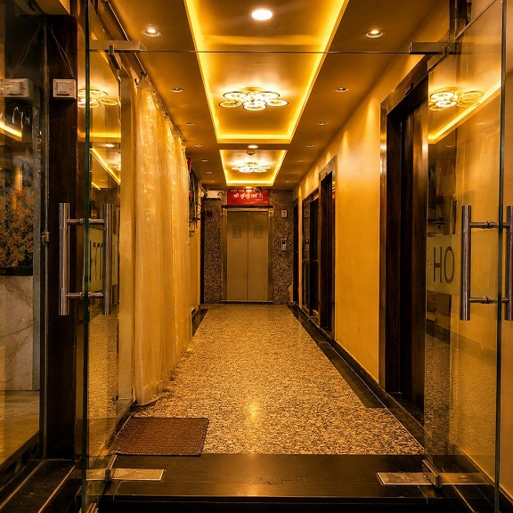 Prabhu Sundaram Inn room
